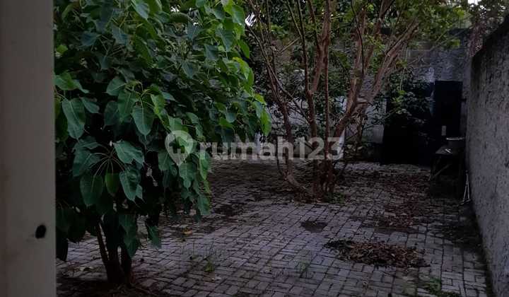 Ready-to-Occupy Flood-Free House in Modernland Area, Tangerang 2