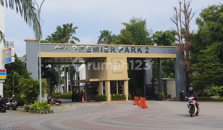 House in Premier Park 2 Tangerang Area, Flood-Free 2