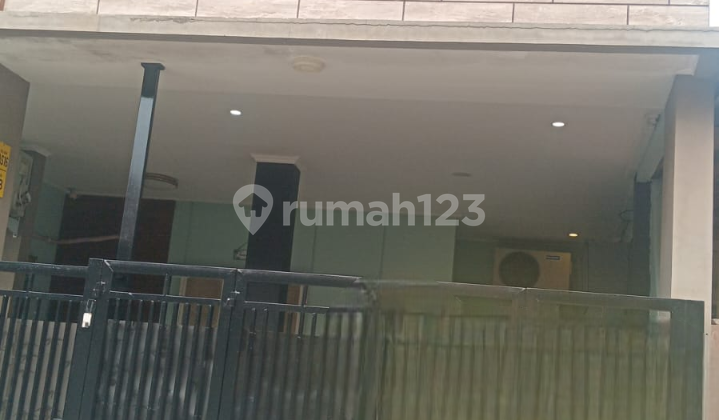 Dijual Rumah 2 Lt + Furnish Di Taman Royal Akasia, Cipondoh - Tgr
