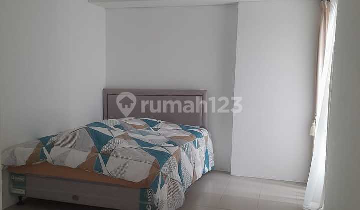 Altiz Bintaro Plaza Apartment, 2 BR type, Swimming Pool View, opposite the Mall Altiz Bintaro Plaza Apartment, 2 BR type, Swimming Pool View, opposite the Mall