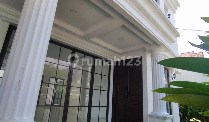 Rumah Megah American Style dengan S Pool Strategis Nyaman Jalan Lebar 2