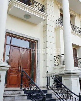 Rumah Mewah Bagus Dan Kokoh di Area Exclusive Jakarta Selatan