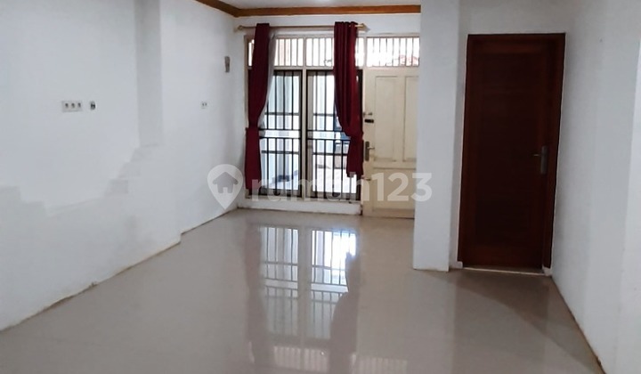 Rumah 2 Lantai Rapi Siap Huni Dekat Rs Sari Asih, 5 Menit ke Stasiun KRL 2