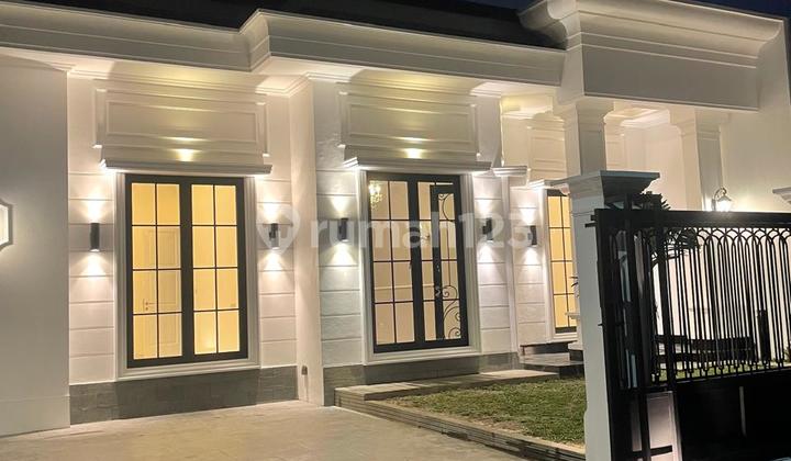 Rumah Baru dengan Kolam Renang Dalam Komplex Sangat Strategis 2