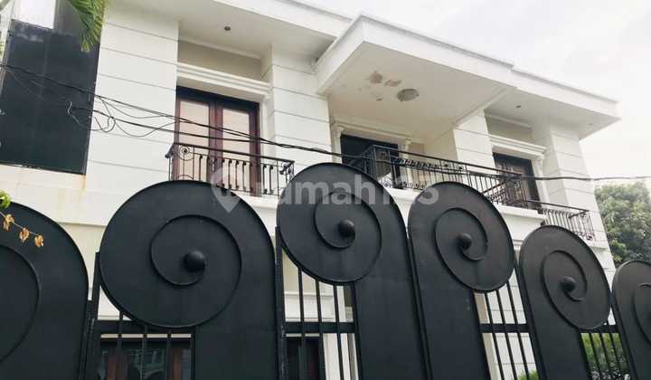 Rumah Bagus Kokoh 2 Lantai Lokasi Strategis Selangkah Ke Pondok Indah Mall