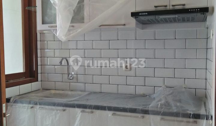 Rumah Cantik Mungil Siap Huni di Komplex Mertilang Sektor 9 Dekat Mesjid Ry