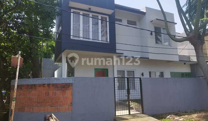 Rumah kokoh bagus ada halaman belakang lokasi strategis di sektor 9 bintaro