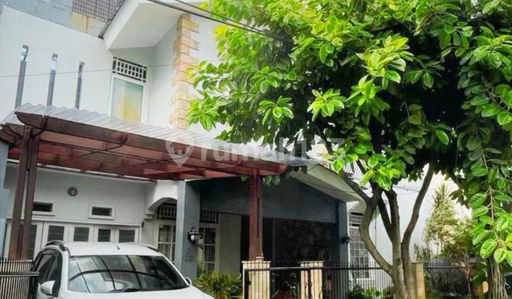 Nice house, good price, strategic ethnic location, 7 minutes walk to Bintaro Jaya Grand Mosque.