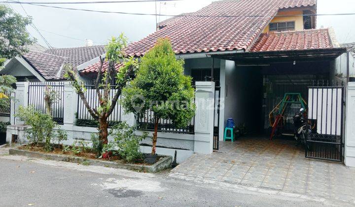 Rumah Kokoh 2 Lantai Strategis Aman Nyaman 5 Menit Ke St Kereta 1