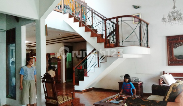 Rumah Kokoh 2 Lantai Strategis Aman Nyaman Jalan Depan Lebar,5 Menit ke St Kereta