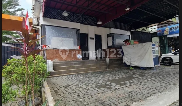Disewakan Ruko Letak Strategis Pinggir Jalan Moh Kahfi 1