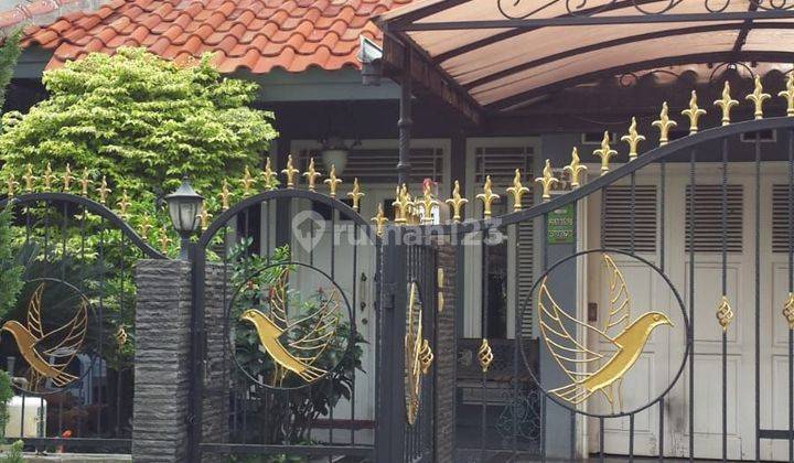 Di jual Rumah di Metland ujung Menteng 2 Lantai SHM hadap Barat 1