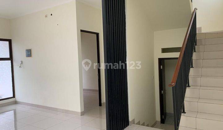 SJ di jual Rumah 2 Lantai di Cluster Adara SHM hadap Utara pool dalam cluster 2