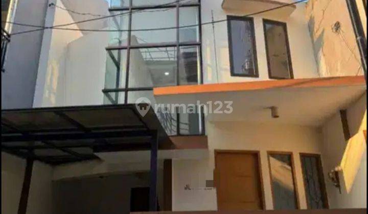 SJ Dijual Rumah SHM di Pulo asem 2lantai 1