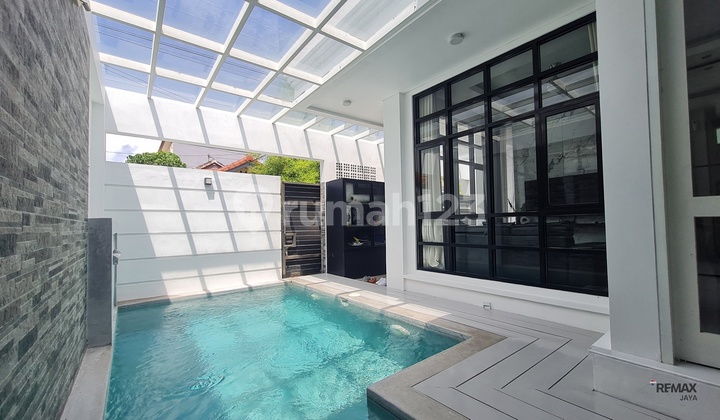 Villa Cantik Minimalis di Kawasan Premium Dijual, di Seminyak Area