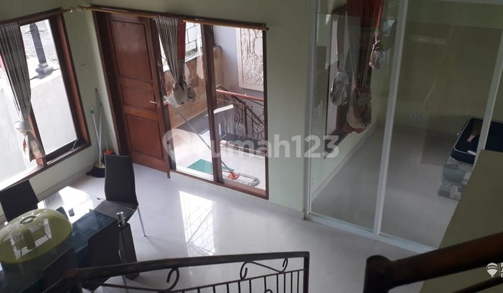 Rumah 2 Lantai Yang Nyaman Area Padangsambian, Denpasar 2