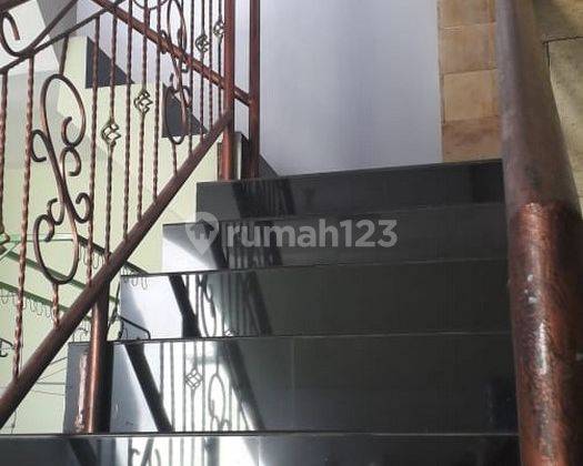 Rumah 2 Lantai Yang Nyaman Area Padangsambian, Denpasar 5