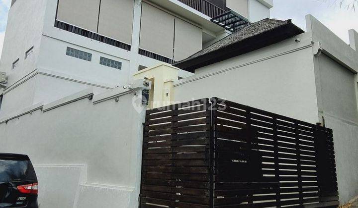 Villa Dijual Minimalis Dan Modern, Area Kuta Selatan 1