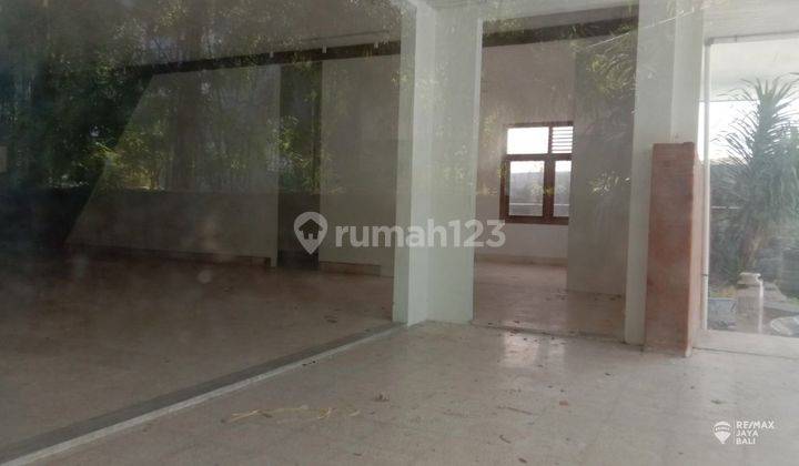 Rumah Lokasi Bagus Halaman Luas Disewakan, Area Denpasar Selatan 2