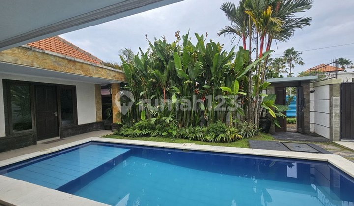 Three Bedroom Tropical Villa For Rent, At Tegal Cupek, Kuta Area