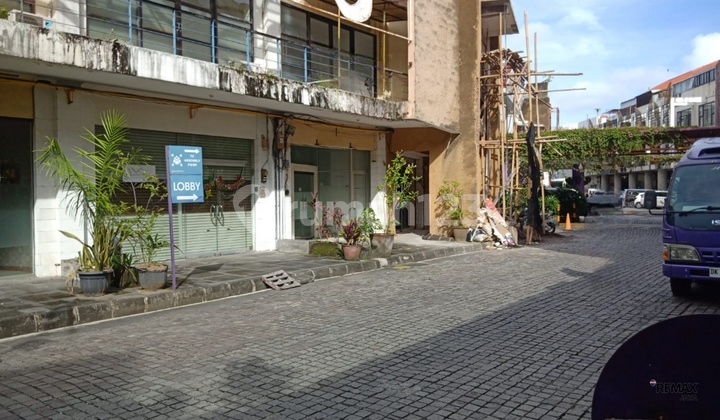 Ruko 3 Lantai di Kawasan Hotel Dijual, Kuta Area