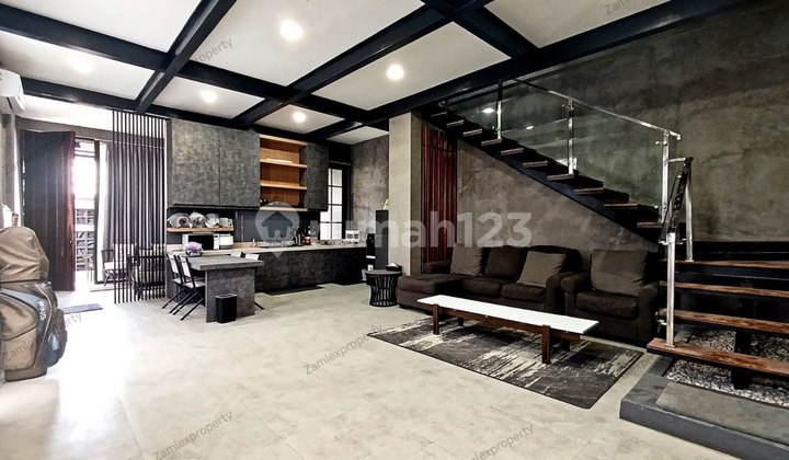 Rumah Eksklusif Full Furnished Disewakan, di Kerobokan Kuta Area Rumah Eksklusif Full Furnished Disewakan, di Kerobokan Kuta Area