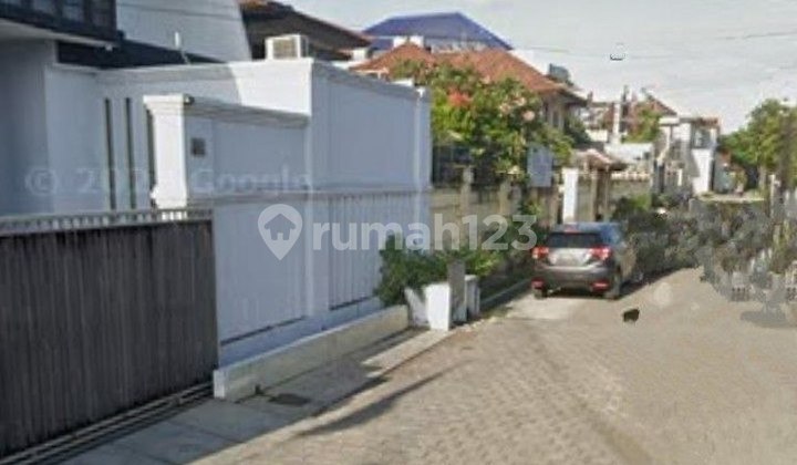 Villa Nyaman dengan 4 Kamar Tidur Dijual, di Renon