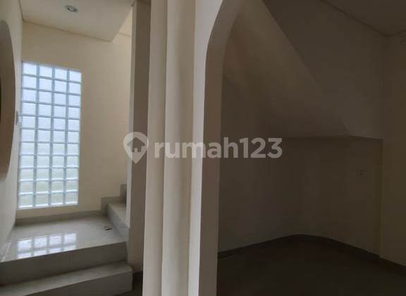 Shophouse For Rent 2nd And 3rd Floors In Jimbaran 2