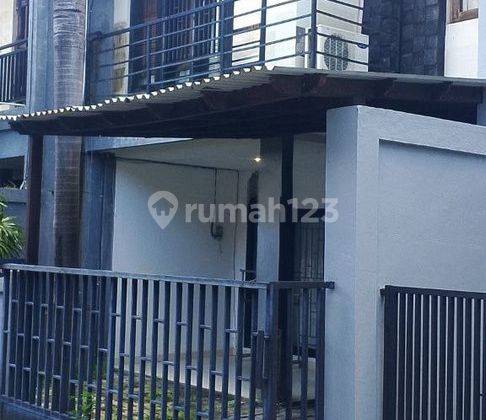 Rumah Minimalis 2 Lantai Disewakan, area Kuta 1