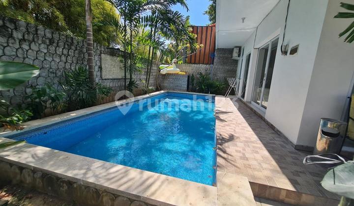 Luxury Villa Unfurnished Good Location for Rent, in Kerobokan Area Luxury Villa Unfurnished Good Location for Rent, in Kerobokan Area