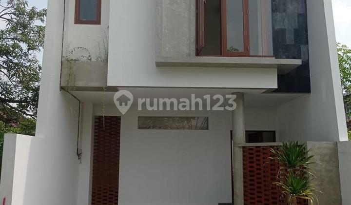 Rumah 2 Lantai Siap Huni Lokasi Strategis Dijual, Denpasar Utara Rumah 2 Lantai Siap Huni Lokasi Strategis Dijual, Denpasar Utara