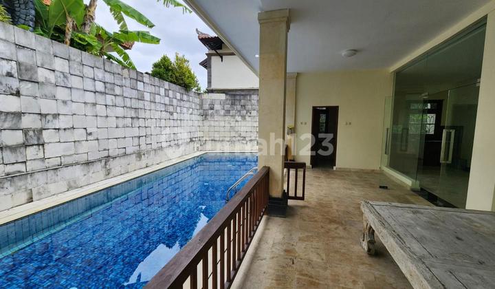 Aesthetic Villa with a Tranquil Environment for Rent, in Benoa Area