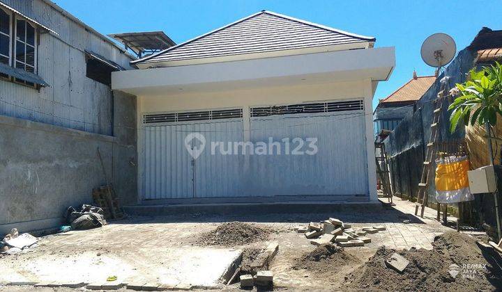 Toko 1 Lantai area Parkir Luas Disewakan, di Seminyak 1