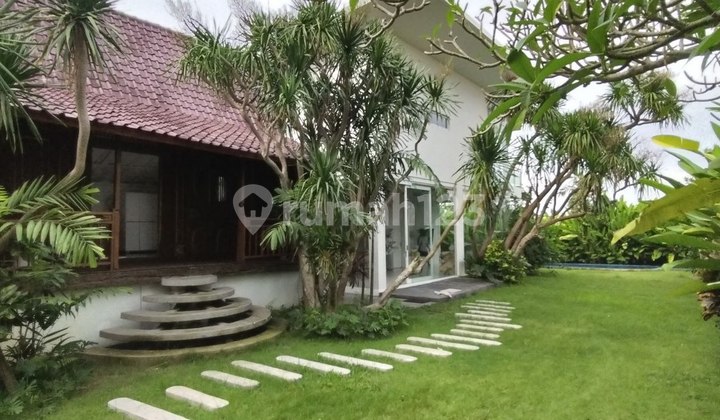 Villa 4 Bedroom With Private Pool For Rent, in Canggu Villa 4 Bedroom With Private Pool For Rent, in Canggu