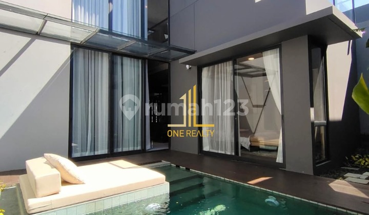 Rumah Mewah Summarecon Cluster Hillary Full Furnish + Kolam Renang