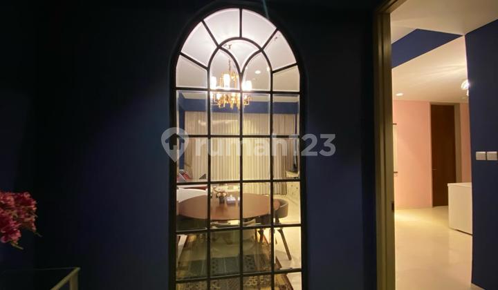 Saumata Apartment 2 BR Semi Furnished with Living World View 2