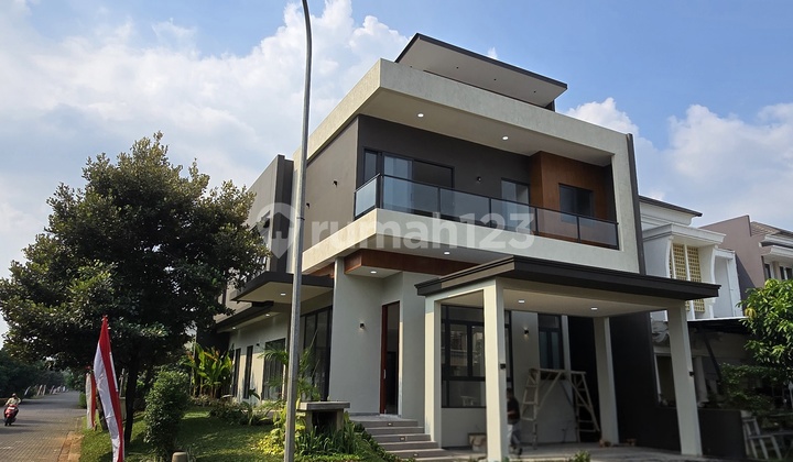 Rumah Bagus Hoek di Greenwich Park Bsd, Tangerang Selatan