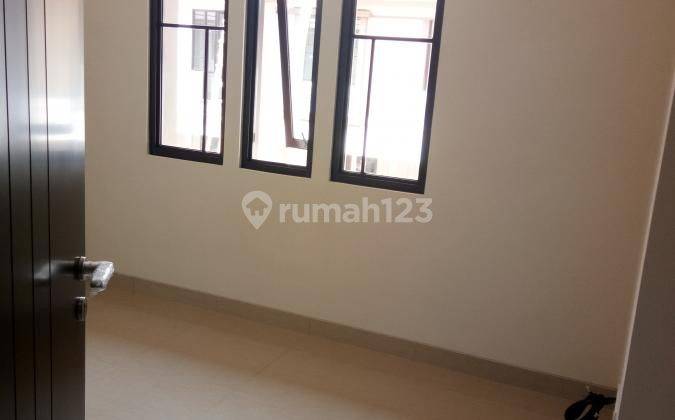  Rumah Unfurnished Bagus SHM - Sertifikat Hak Milik di The Mozia cluster Amarine, BSD 2