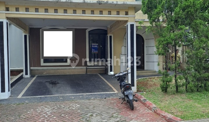 Rumah 2 Lantai Semi Furnished di Royal Serpong Village, Tangerang Rumah 2 Lantai Semi Furnished di Royal Serpong Village, Tangerang