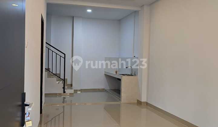 Beautiful 2-Story House in the Catalina Cluster, Gading Serpong, Tangerang 2