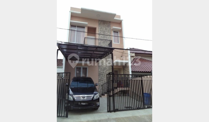 Rumah Kost Lokasi Strategis di Perumahan Sektor 8B Serpong, Tangerang Selatan