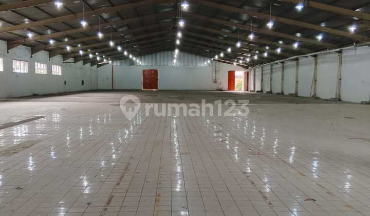 For Rent Spacious Flood-Free Warehouse in East Jakarta Warehouse Complex (Adjacent to Bogor Main Road)