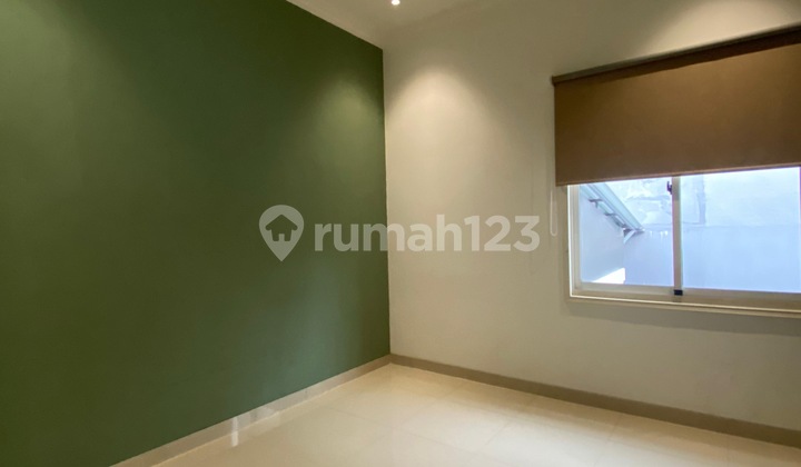 Rumah Bagus di Emerald PHG Gading Serpong, Tangerang 2
