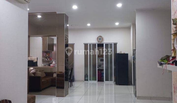 Rumah 2,5 Lantai di Gading Serpong Pondok Hijau Golf, Tangerang 1