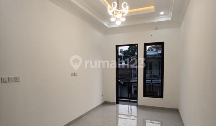 Rumah Brand New di Kencana Loka BSD, Tangerang Selatan 2