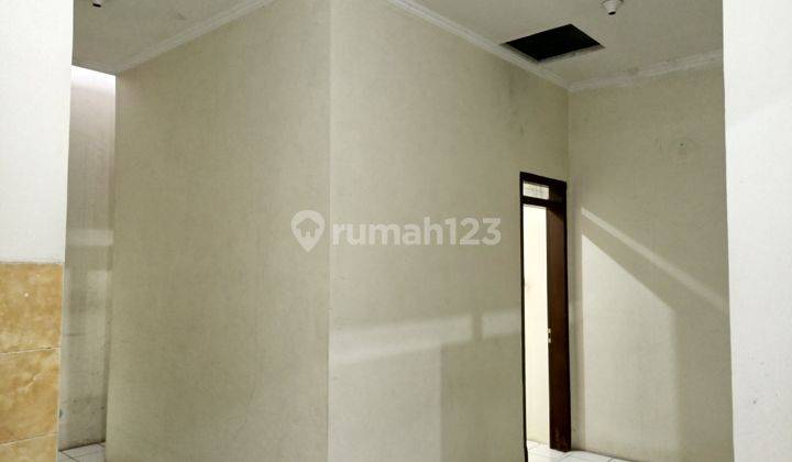 Rumah 3 BR di Serpong Melati Mas, Tangerang Selatan 2