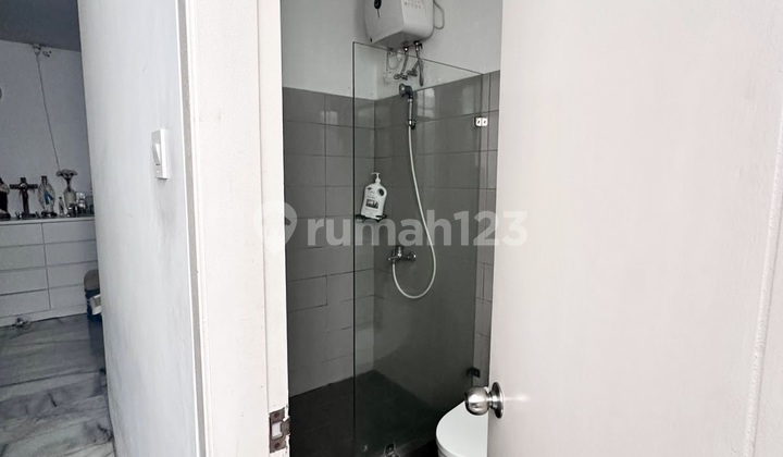 Rumah Rapi Siap Huni di Intercon Kebon Jeruk, Jakarta Barat 2