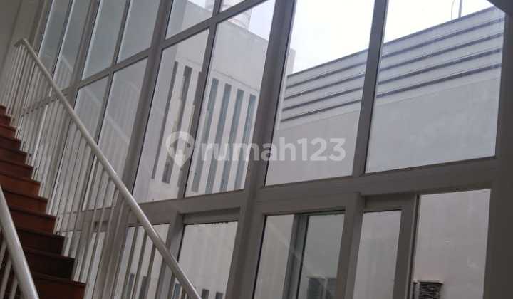 Luxury 2-Story Hook House in Amarylis Cluster, Alam Sutera, South Tangerang 2