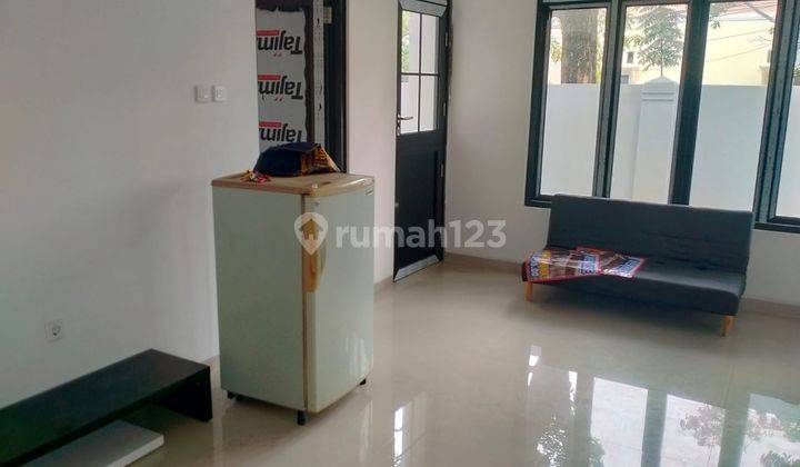 Rumah 2 Lantai Semi Furnished di Sektor 6 Gading Serpong 2