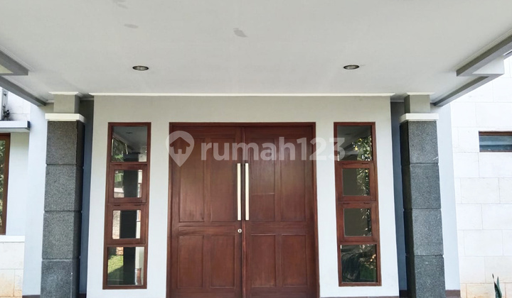 Disewa Rumah Tinggal Mewah di Rempoa Housing, Tangerang Selatan 2